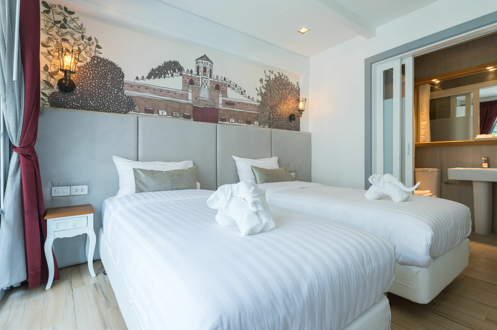 White Ivory Hotel