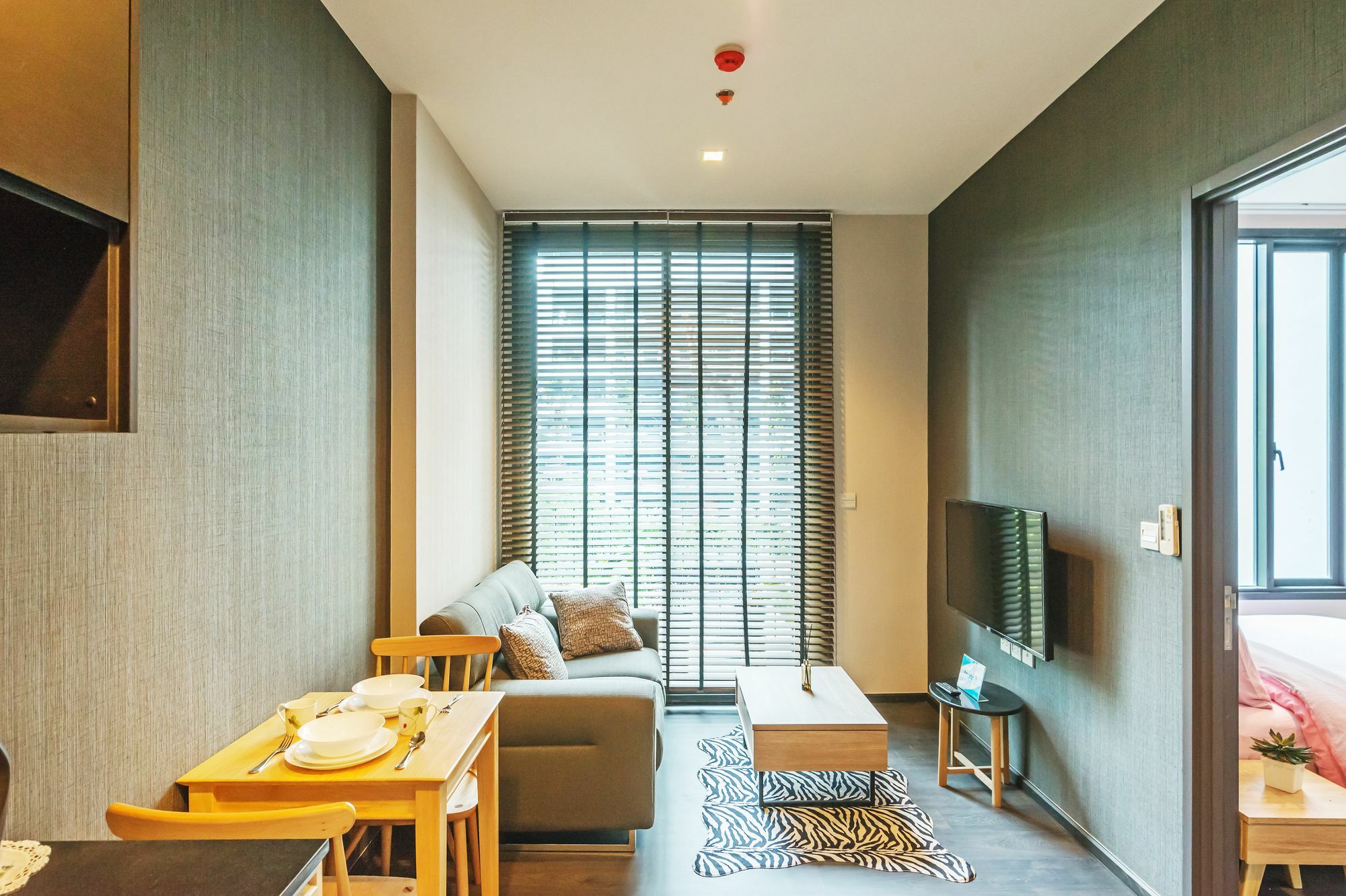 Edge Sukhumvit 23 Apartment Bangkok