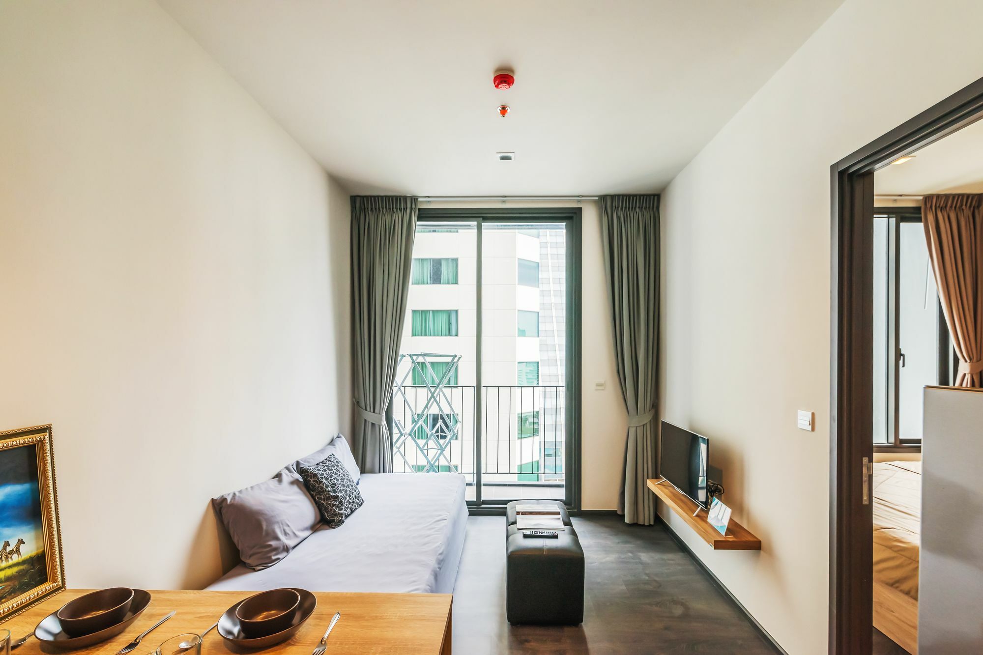 Edge Sukhumvit 23 Apartment