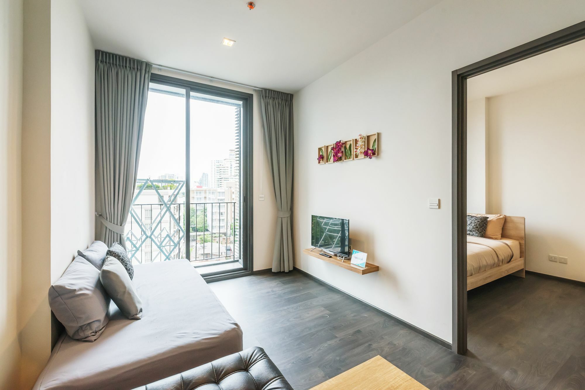 Edge Sukhumvit 23 *