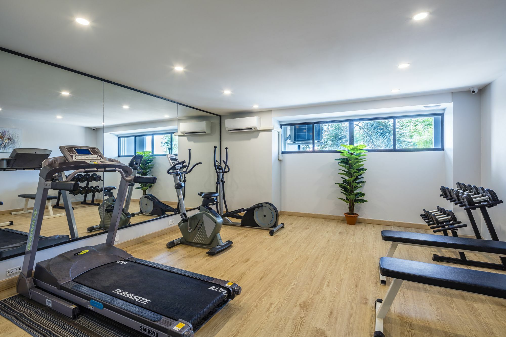 Khách sạn Livotel Hua Mak 4*