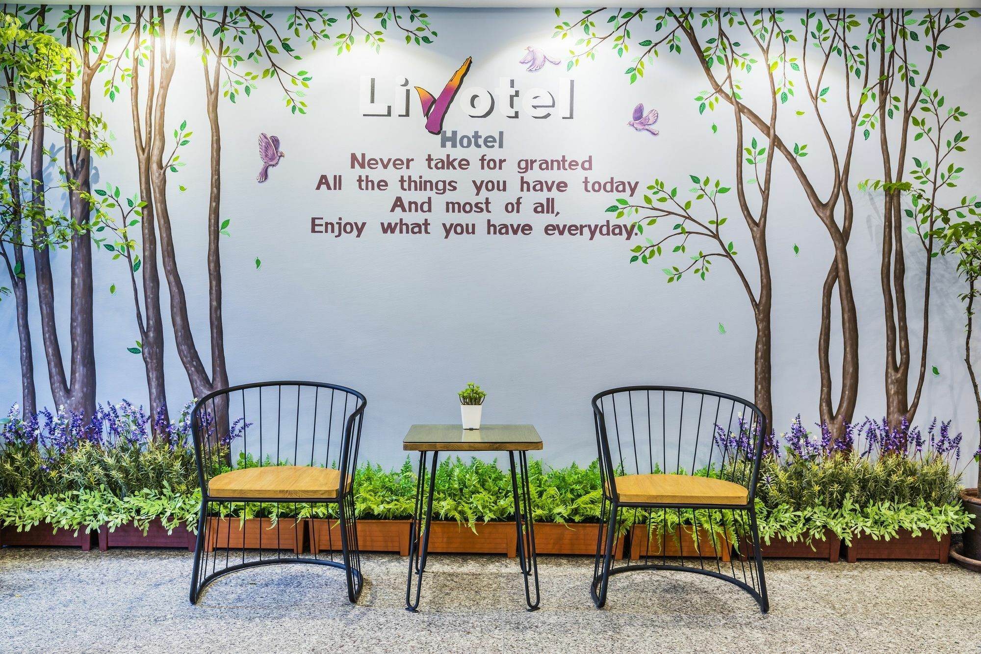 Khách sạn Livotel Hua Mak 4*