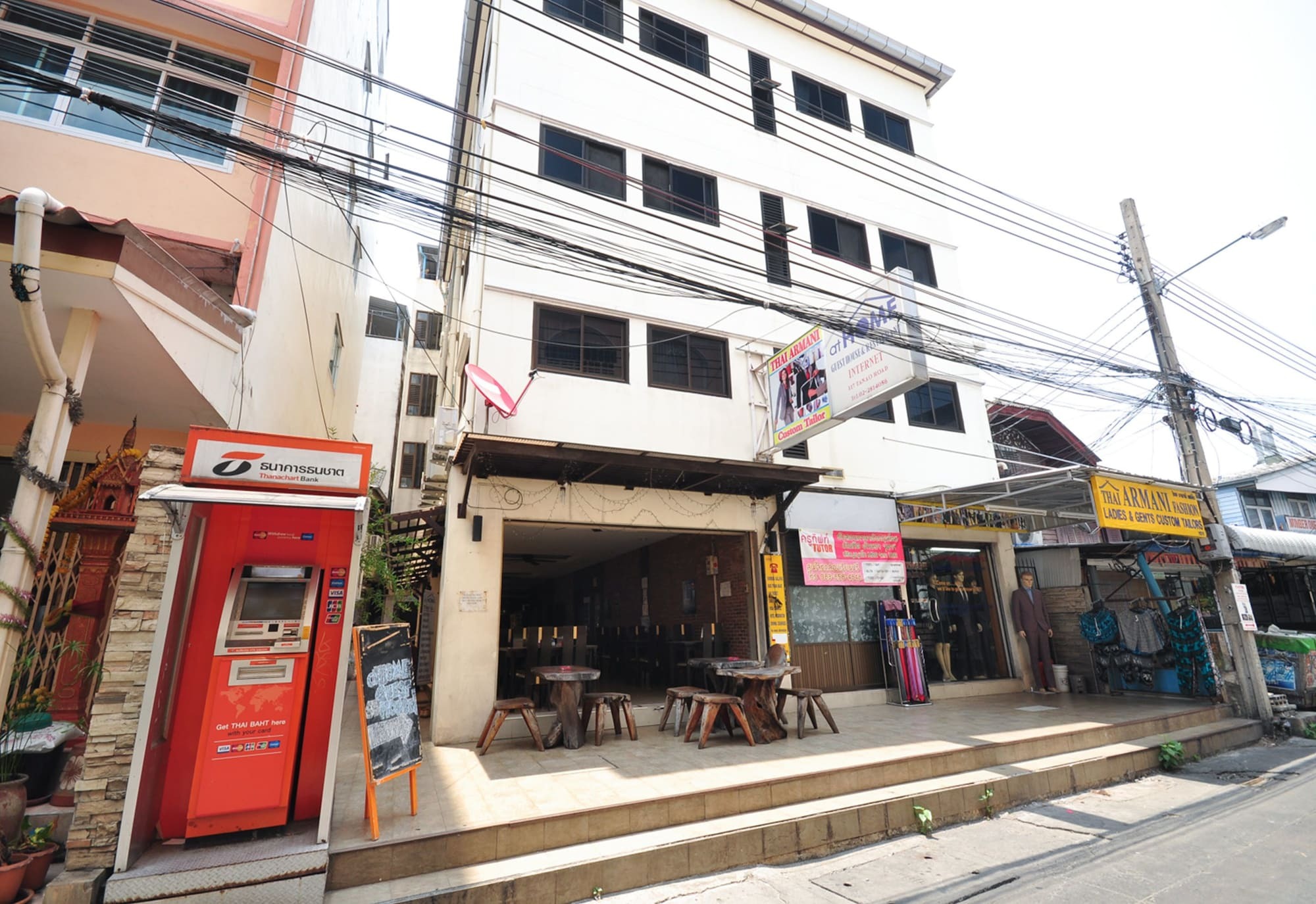 Nhà khách At Bangkok