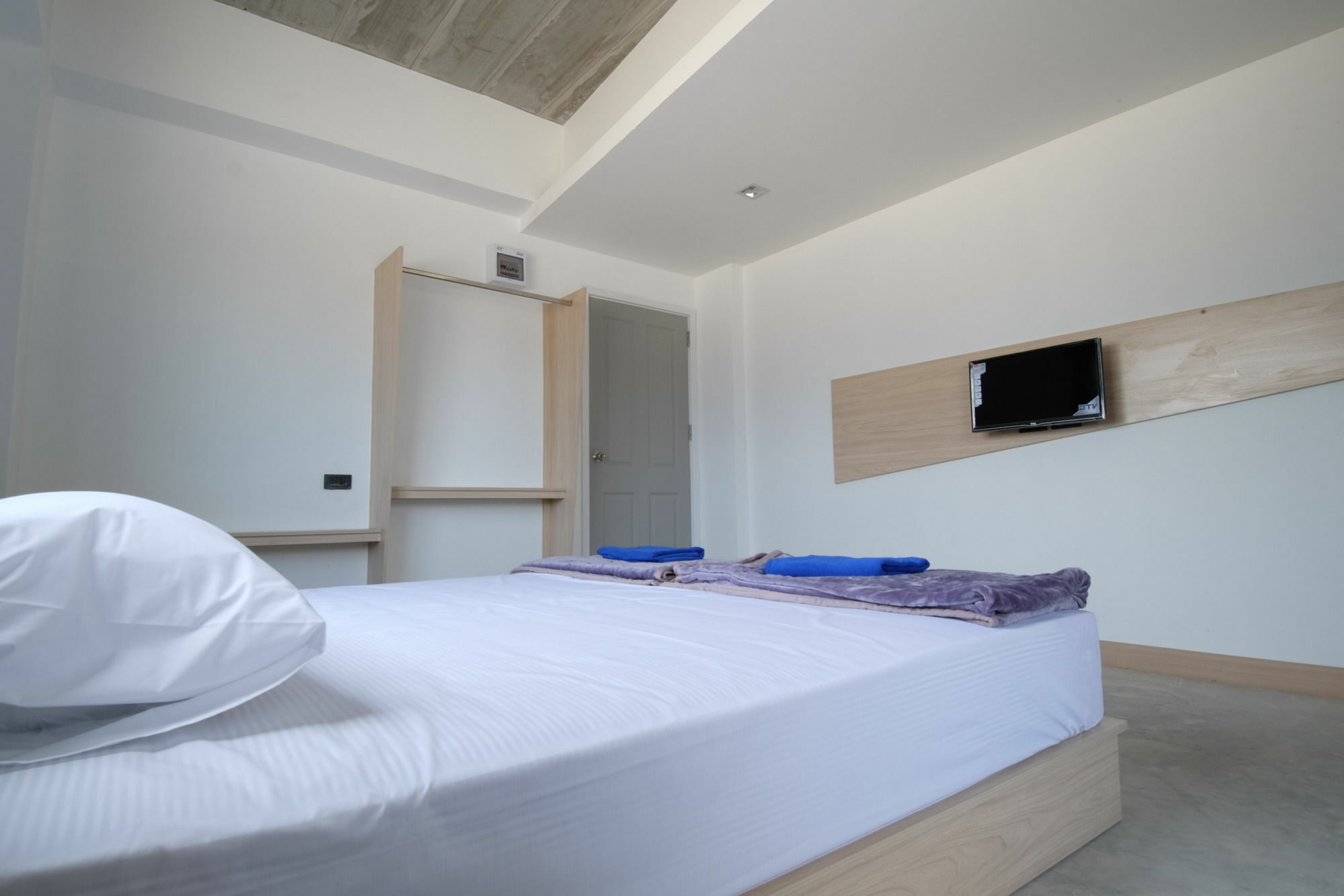 Hotel Bed-room At Suvarnabhumi Airport -sha- 2*