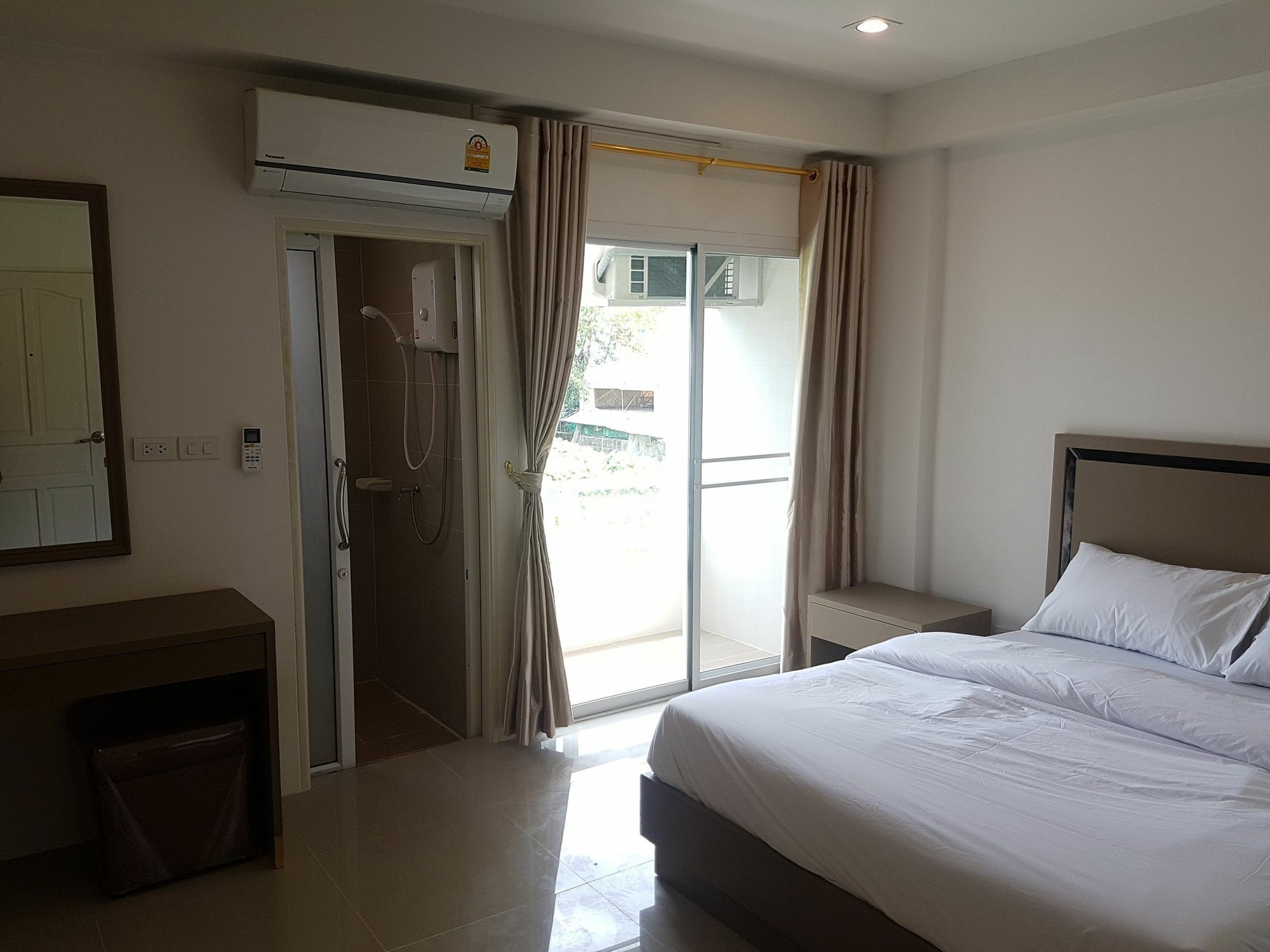 S.e.t Thanmongkol Gjestgiverier 3*