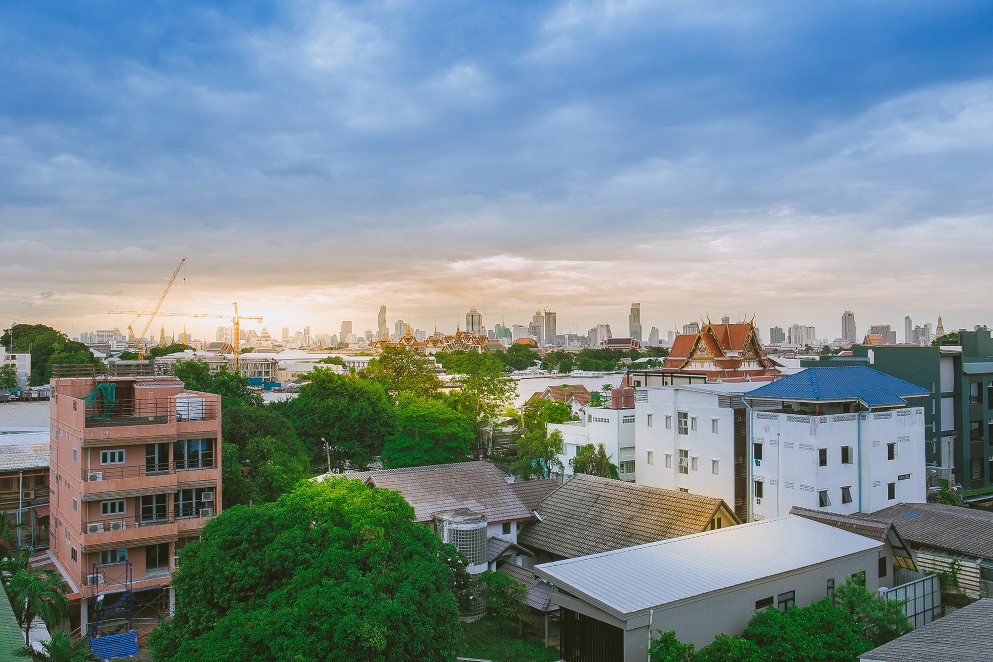 S.e.t Thanmongkol Gjestgiverier Bangkok