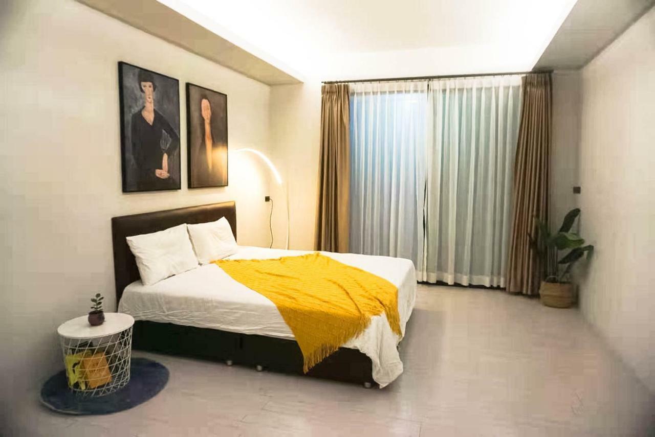 Hotel Gallery House *
