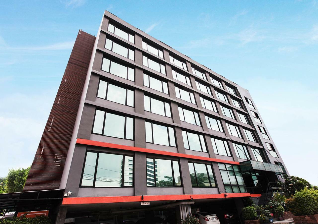 Hotel B2 - Srinakarin Banguecoque