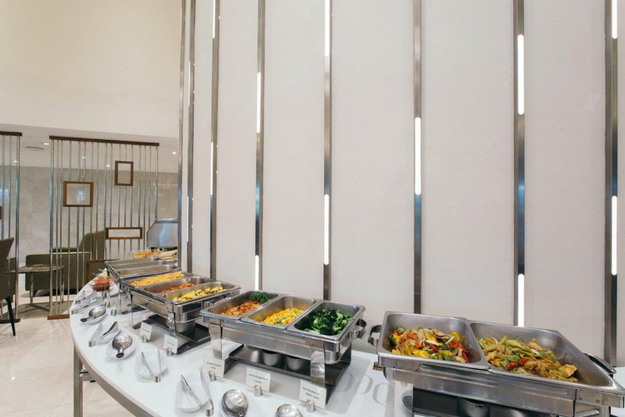 Khách sạn Thomson Huamark Bangkok