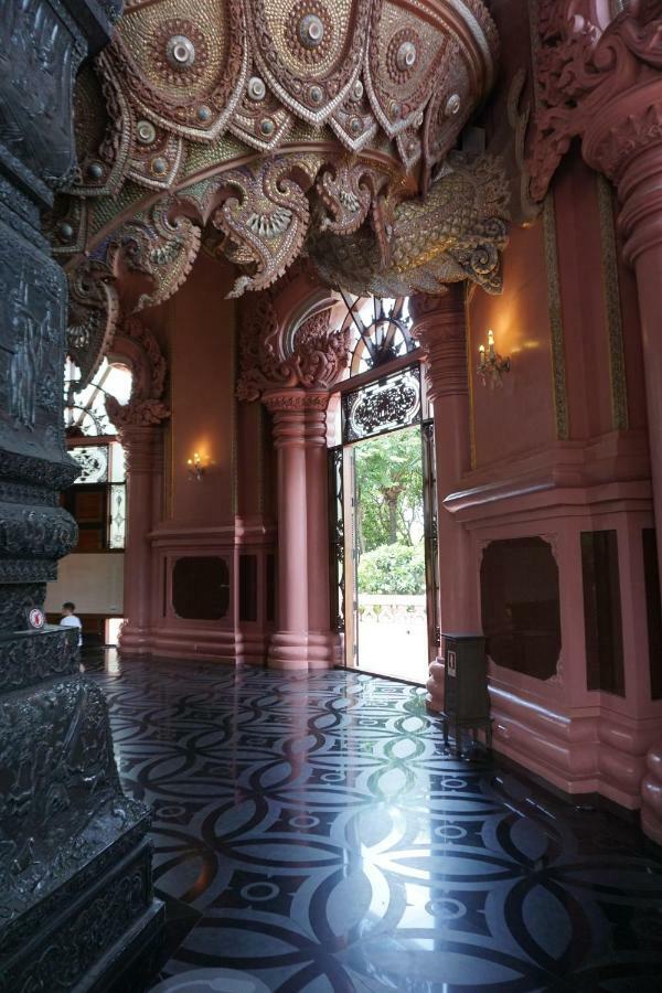 Hotel Gallery House