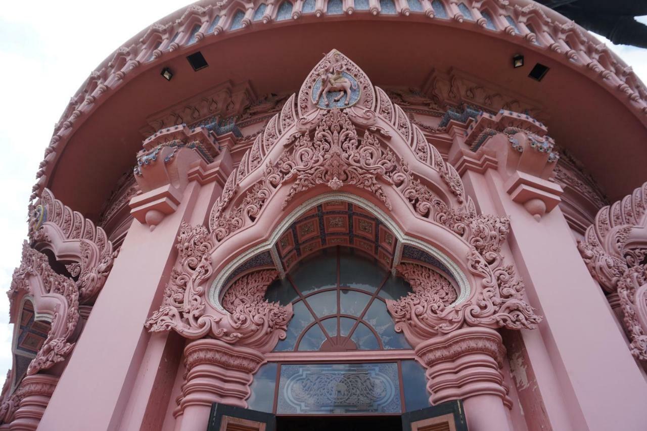 Gallery House *