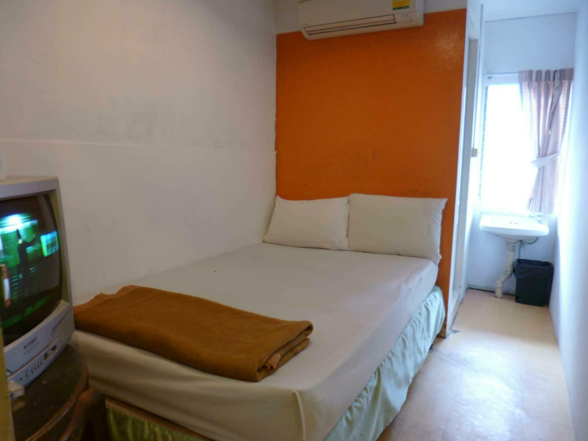 Hostel Sawasdee Welcome Inn *