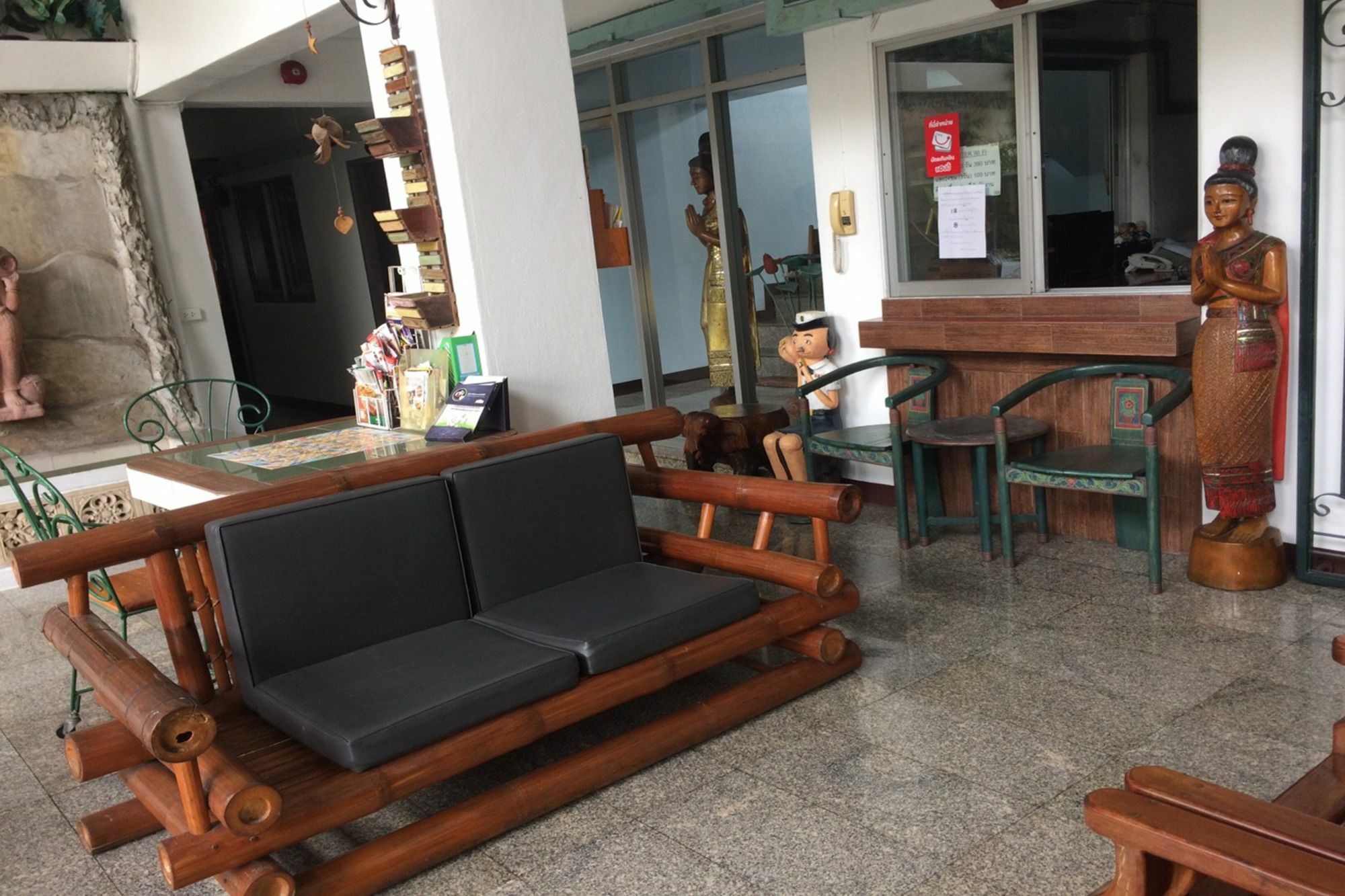Hotel Baan Khun Mae Bangkok