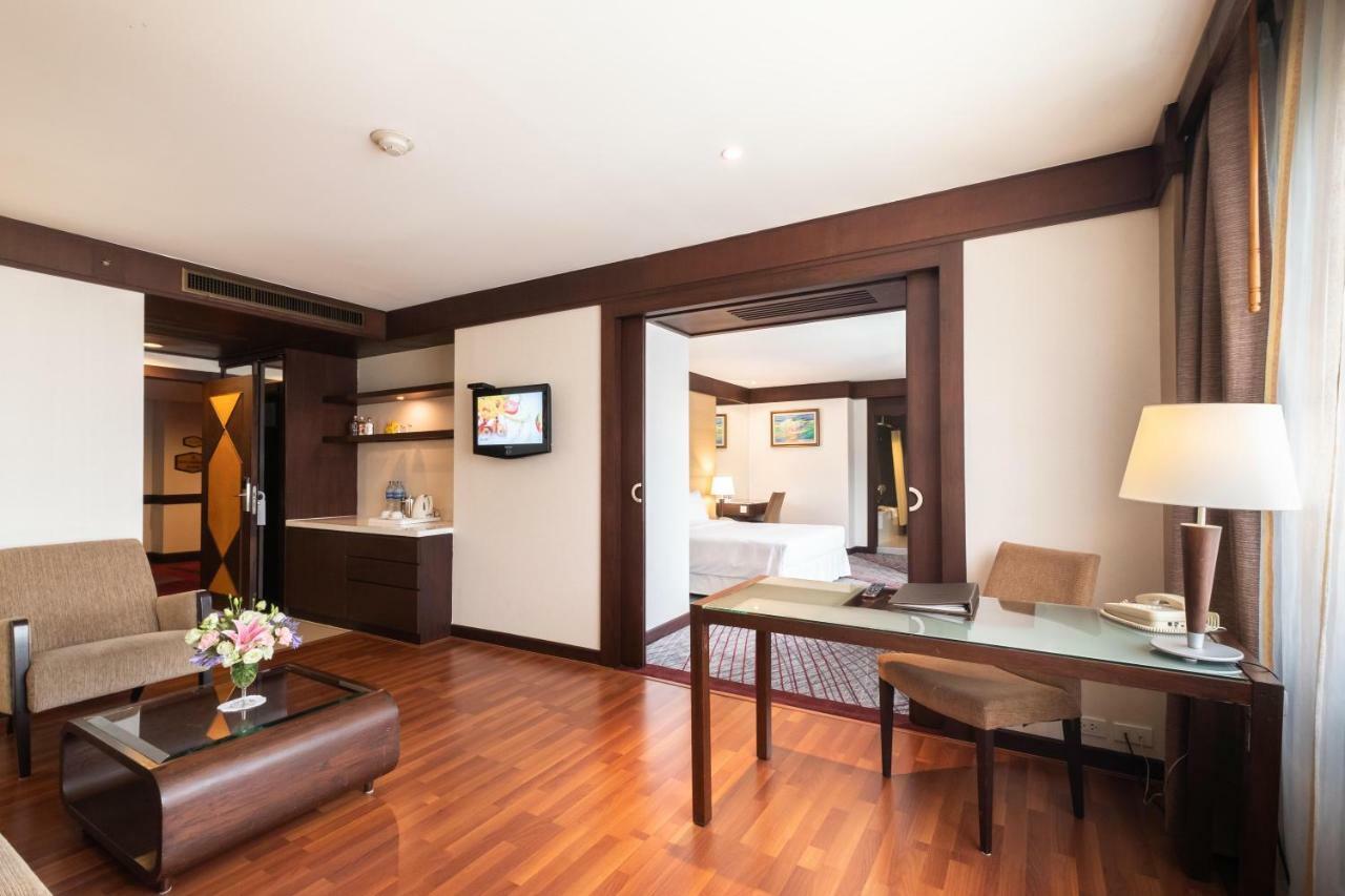 Hotel Zenith Sukhumvit 4*