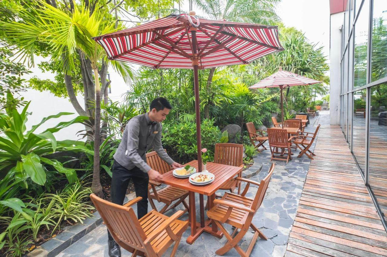 Zenith Sukhumvit 4*