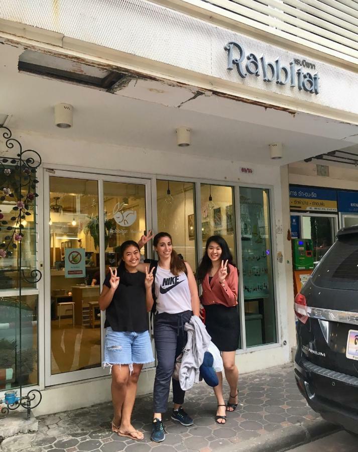 Rabbitat Hostel *