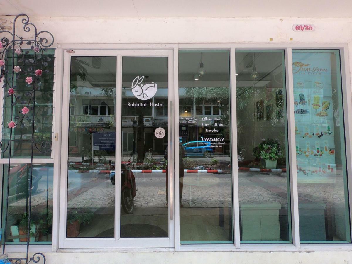 Hostel Rabbitat *