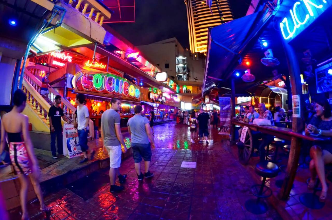 Khách sạn Royal Ivory Sukhumvit Nana 3*