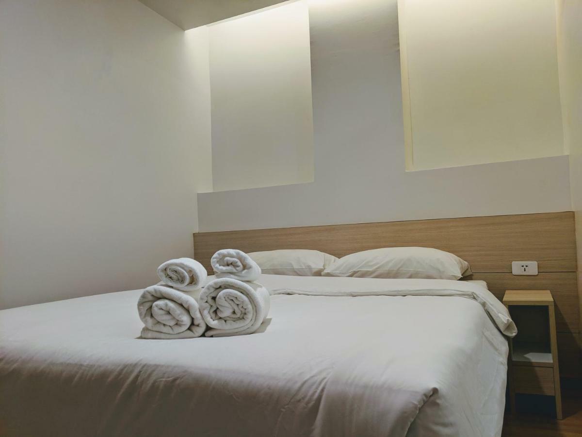 Hostal Good One Poshtel & Cafe Bar Bangkok
