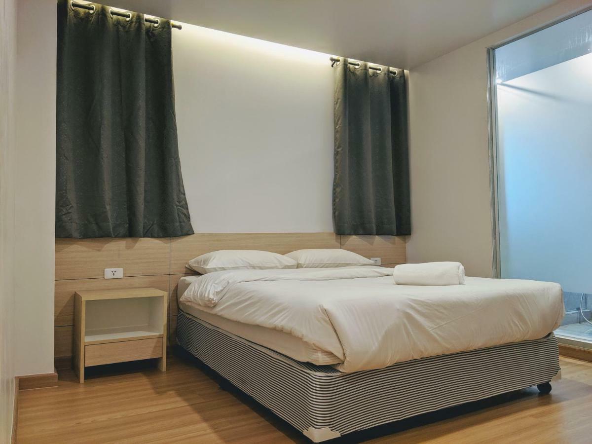 Hostal Good One Poshtel & Cafe Bar Bangkok