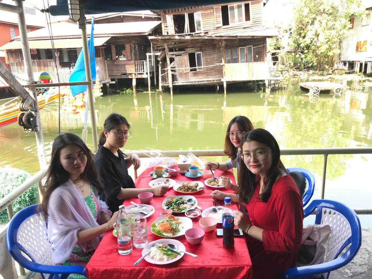 Canal Next Door Guest house *