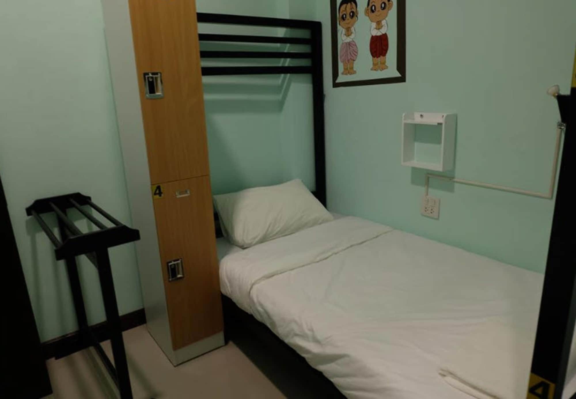 Mahannop Hostel *