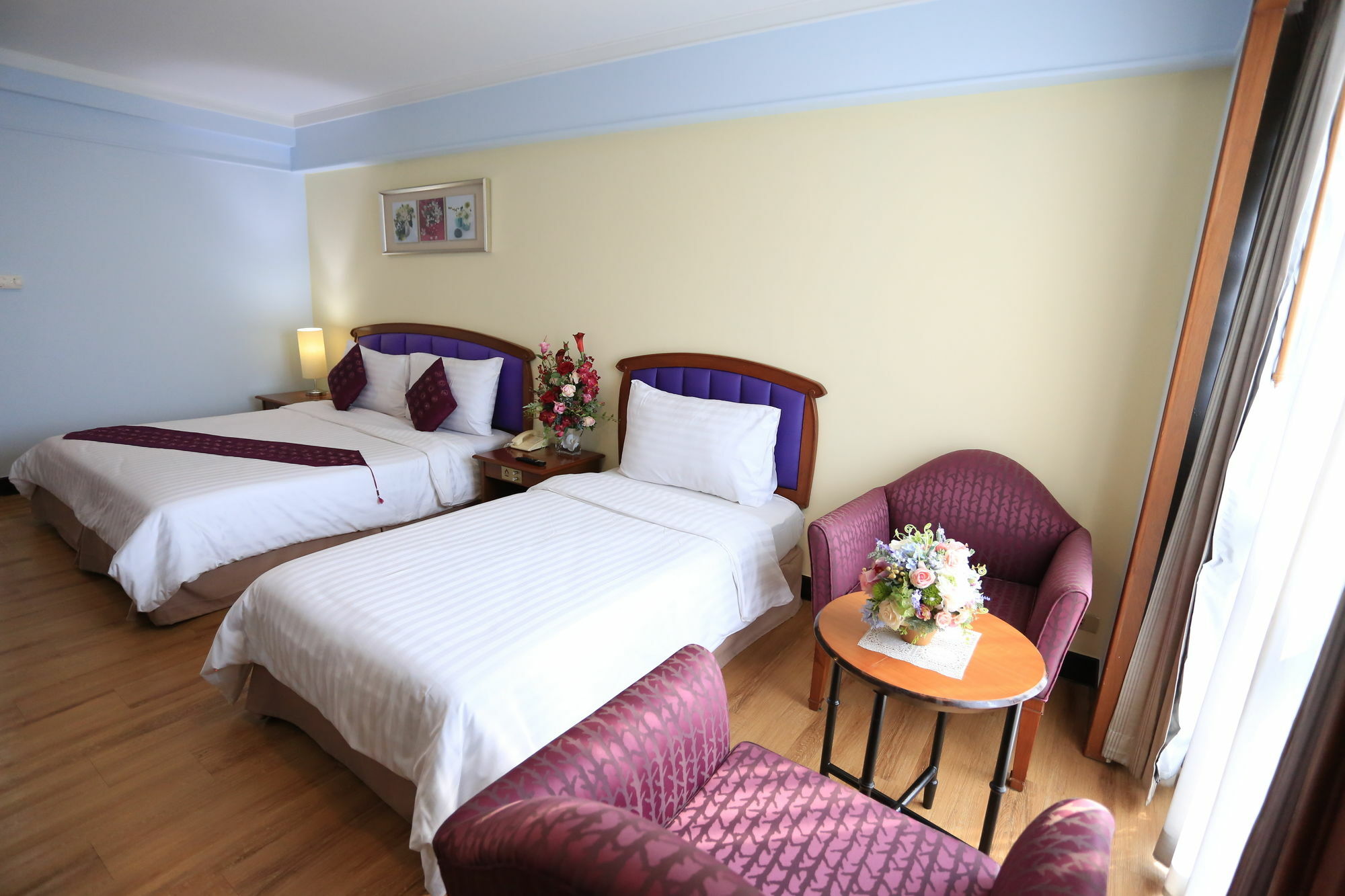 Karnmanee Palace Hotel Bangkok