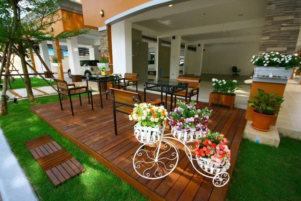 At Phetkasem Bangkok