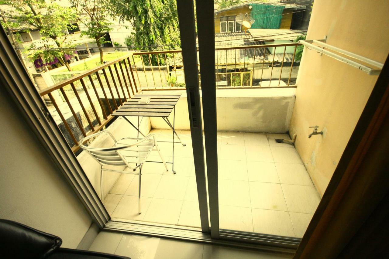 At Phetkasem Aparthotel Bangkok