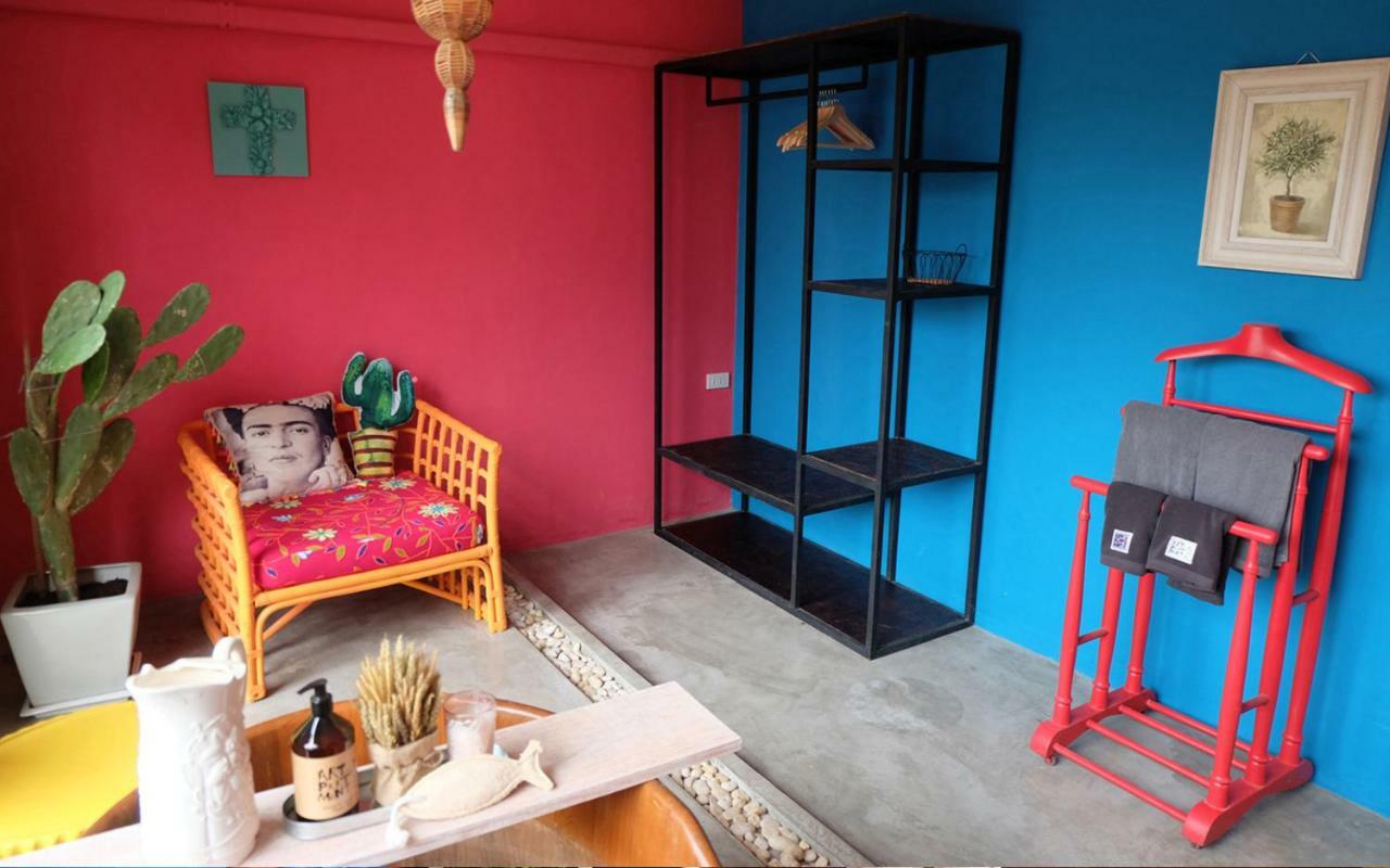 Vila Artistic And Quirky With A Copper Bath And Complimentary Snack