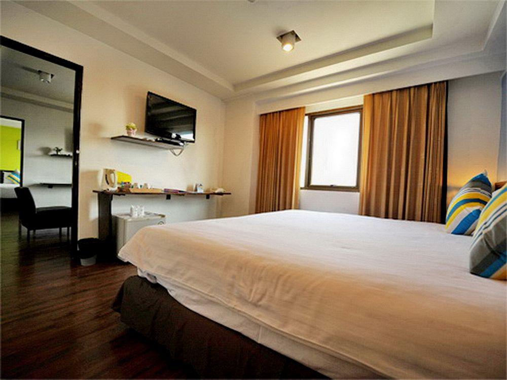 Hotel Oakwood & 4*