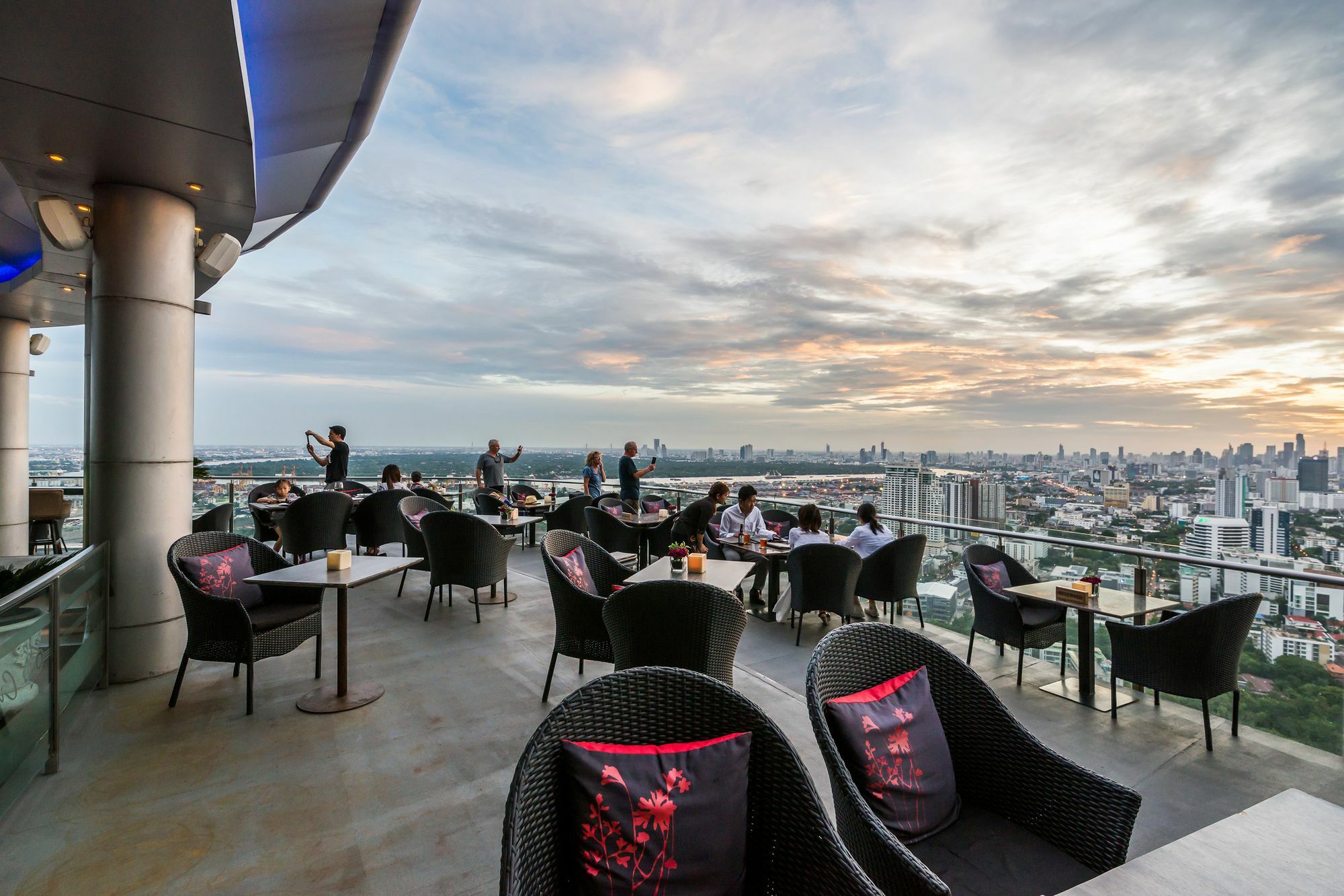 Sky Walk Apartment Bangkok