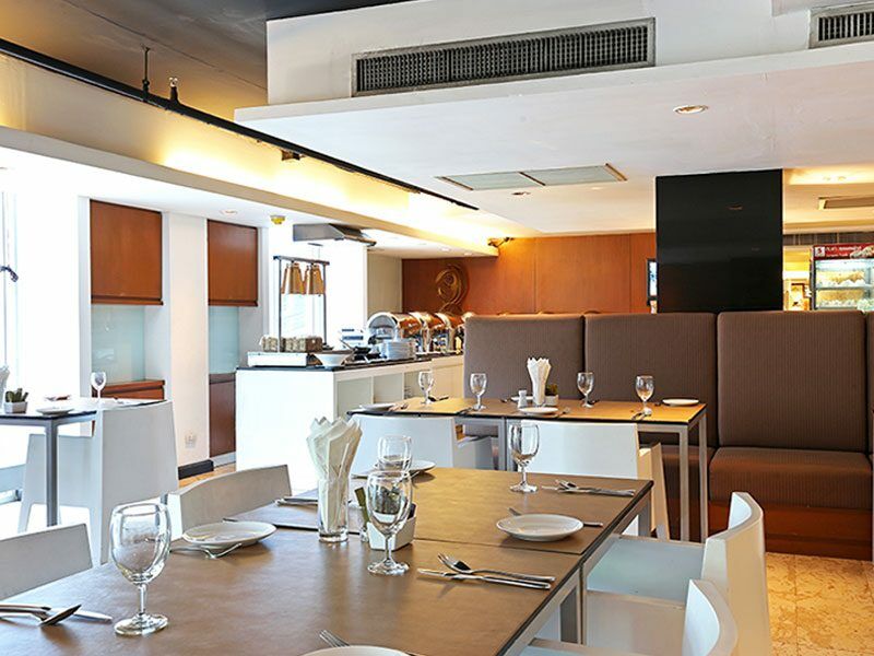 S15 Sukhumvit Hotell