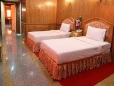 Hotel 13 Coins Airport Ngam Wong Wan - Domestic
