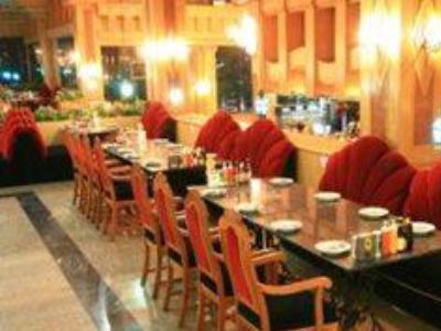 13 Coins Airport Ngam Wong Wan - Domestic Hotell 3*