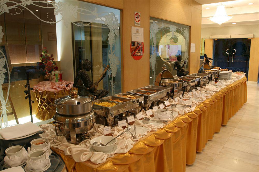 Khách sạn Pj Watergate 3*