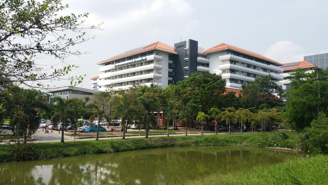 Apartment Natcha Place Thammasat Rangsit