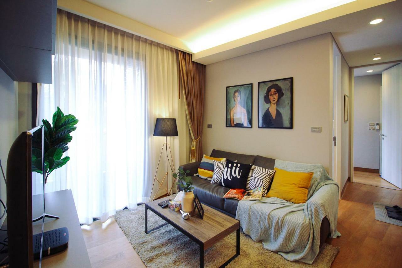 Hiii-homtel At Soi 24 Sukhumvit With Rooftop Boundless Pool-bts Phrom Phong&em District Bangkok
