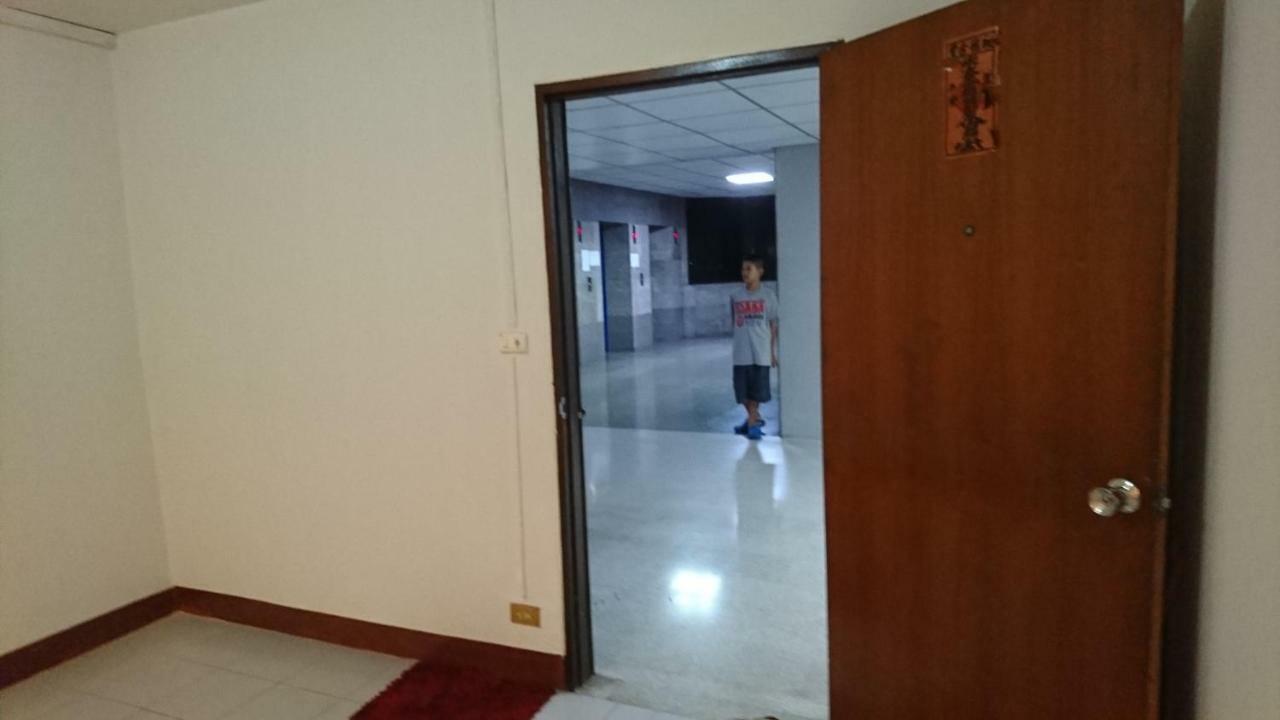 Apartment 18floor Close To Mrtwith 2 Bedrooms In Hua Mak Bangkok