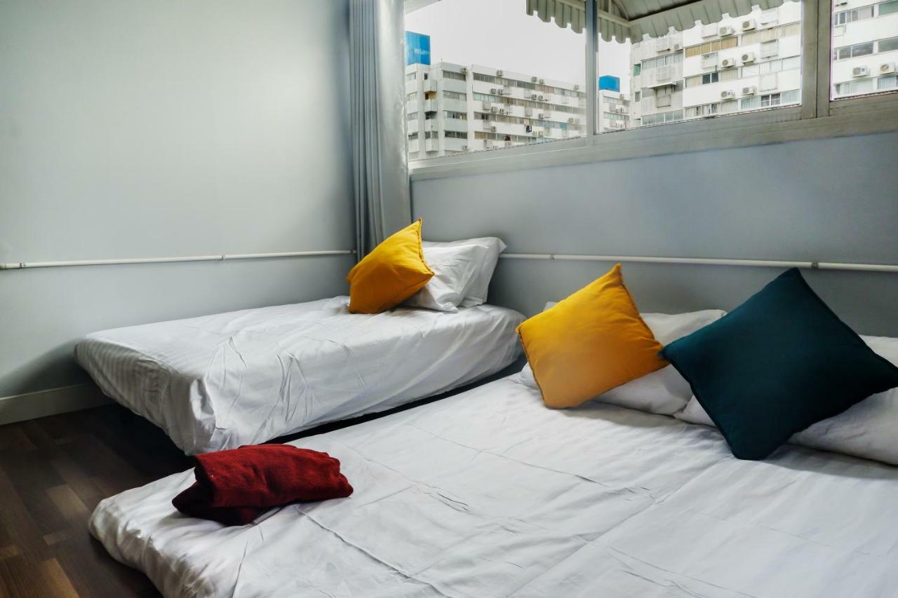 Impact Popular Comdominium Homestay *