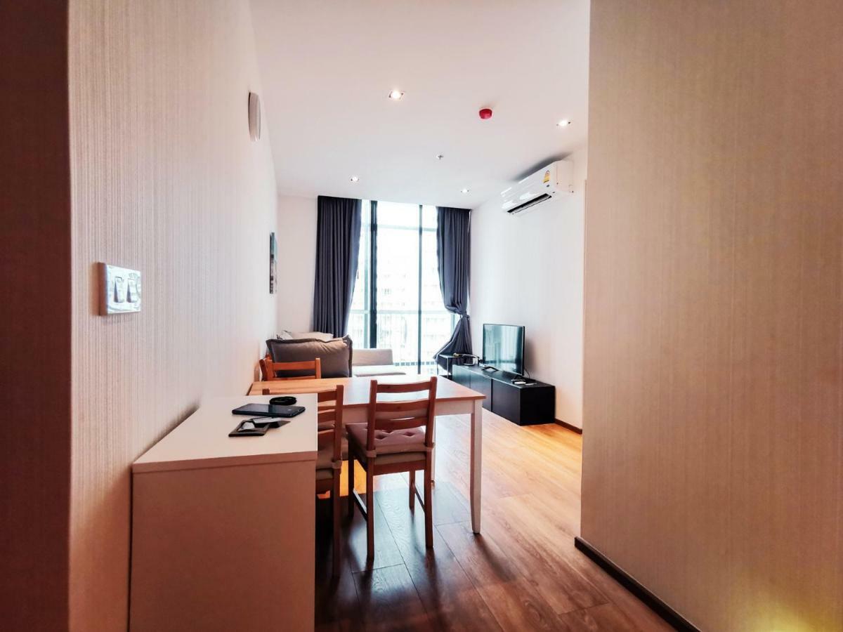 Rooftop Pool Gym Luxury Cozy @park24 Near Bts Bangkok