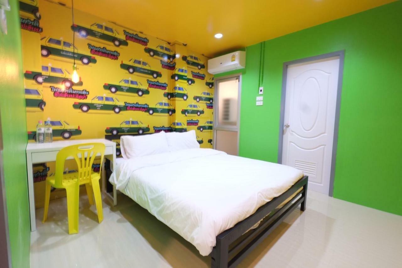 Everyday @khaosan Hostel Bangkok