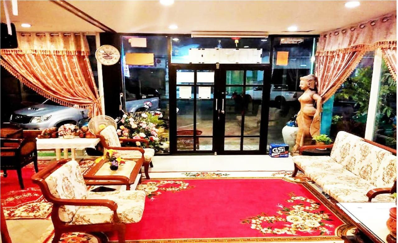 Ruan Ben Ja Don Mueang,bangkok Hostel