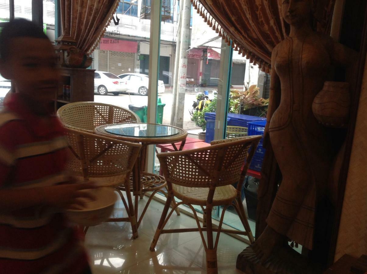 Ruan Ben Ja Don Mueang,bangkok Hostel Bangkok
