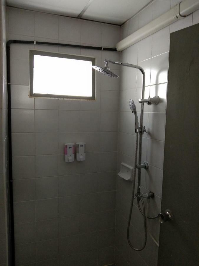 Ruan Ben Ja Don Mueang,bangkok Hostel