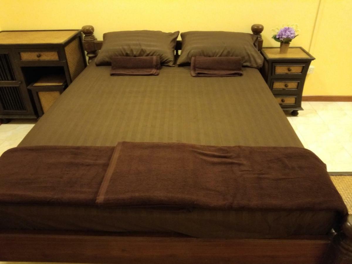 Ruan Ben Ja Don Mueang,bangkok Hostel Bangkok
