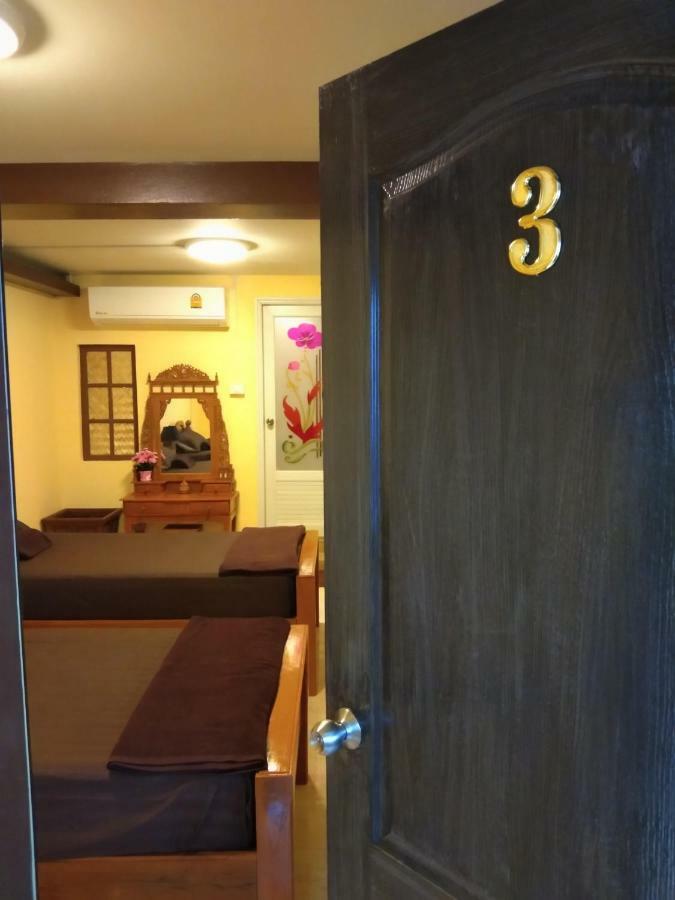 Hostel Ruan Ben Ja Don Mueang,bangkok