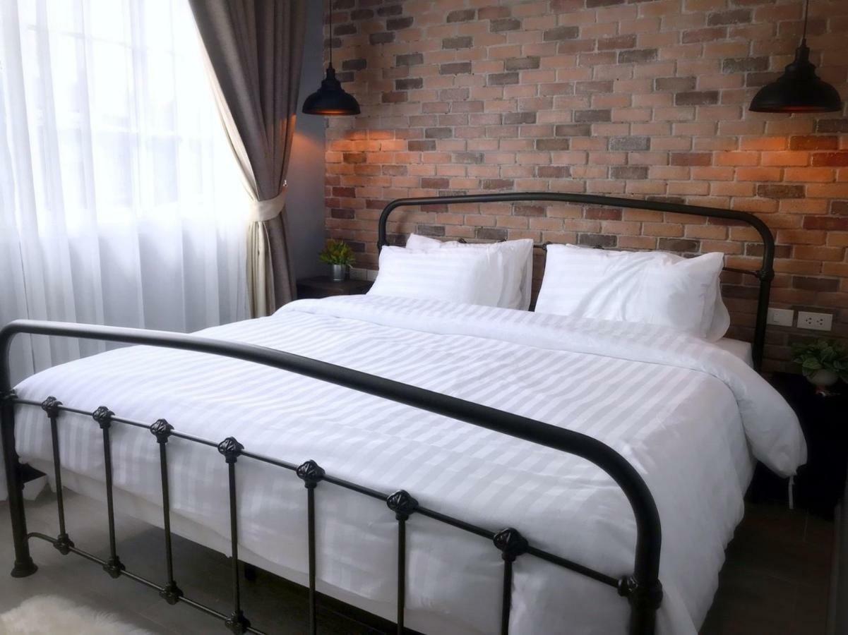 Bed and breakfast Hide And Seek Boutique Hometel