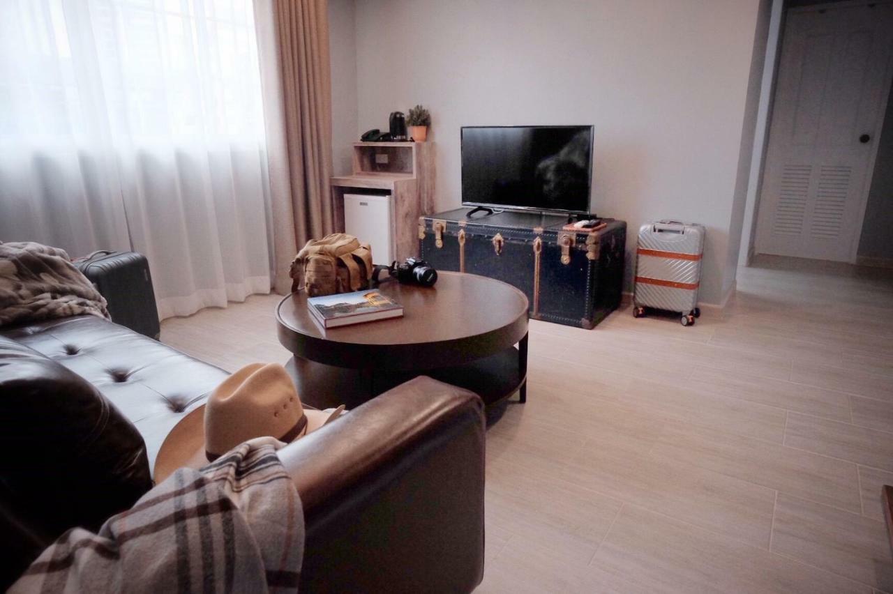 Hide And Seek Boutique Hometel Bed and breakfast Bangkok