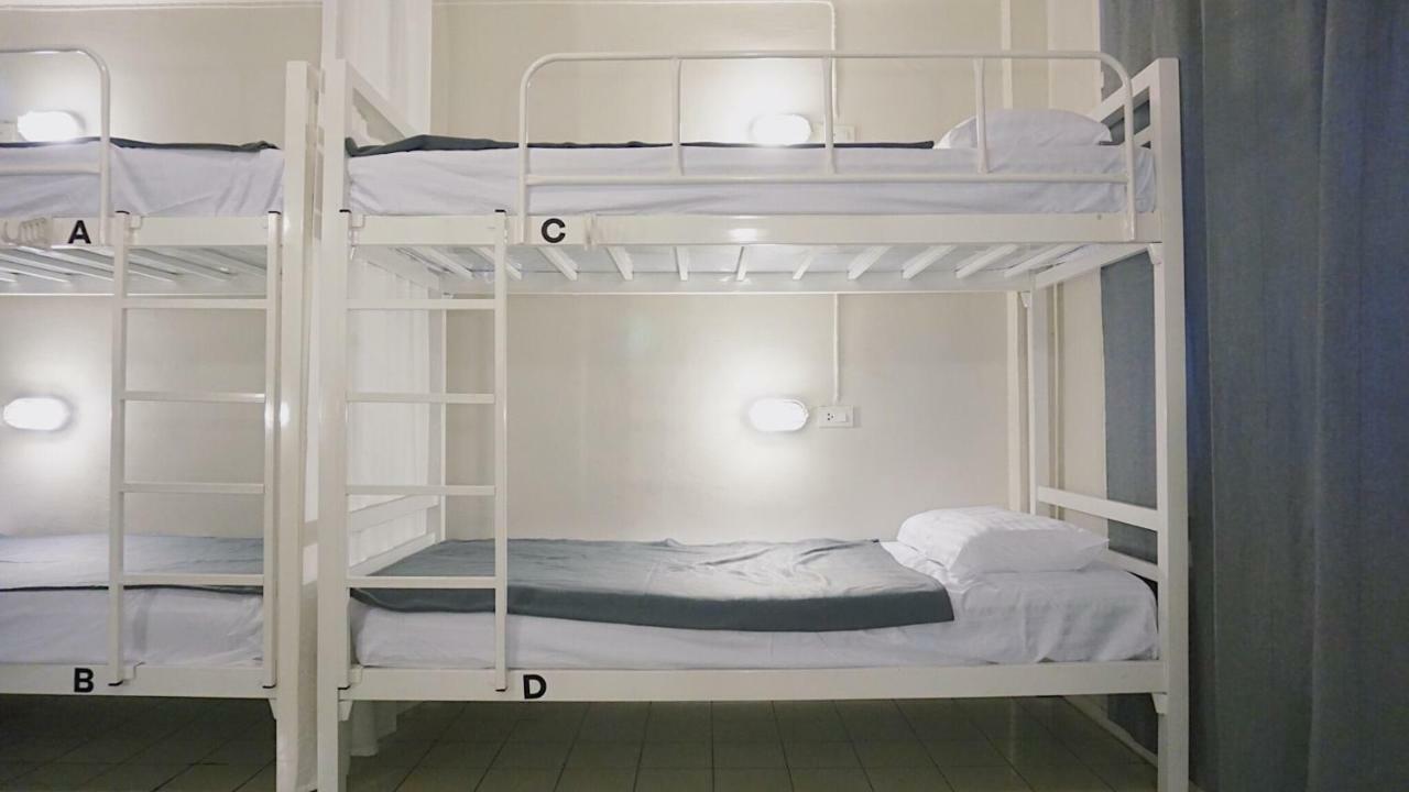 Hostel Need Sleep